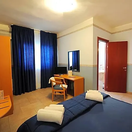 Santa Lucia 3*